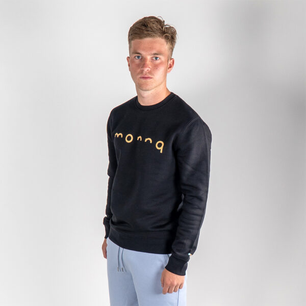 Monnq Sweater Black (Gold)