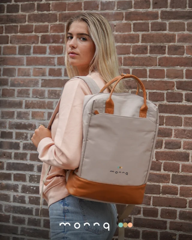 𝗠𝗼𝗻𝗻𝗾 𝗕𝗮𝗰𝗸𝗽𝗮𝗰𝗸 𝗡𝗮𝘃𝗮𝗴𝗶𝗼 𝗗𝘂𝘀𝘁𝘆 𝗚𝗿𝗲𝘆

Deze rugzak is perfect om te gebruiken voor school en werk. Er is een gewatteerd vak voor een 13-ich laptop. Daarnaast is de tas waterafstotend. Zo kun je je items veilig bij je dragen tijdens een regenbui.

#monnq #accessories #clothing #men #women #kids #sunglasses #bags #backpack #navagio #inspo #fashion #fashionblogger #fashioninspo #fashion #wearwhatyoulove #wearwhatyouwant #wearingtoday